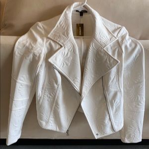 Short off white jacket